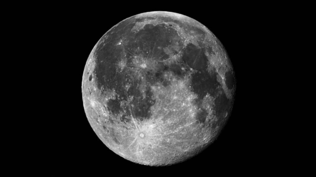 Especialistas captan fluctuaciones magnéticas en la Luna