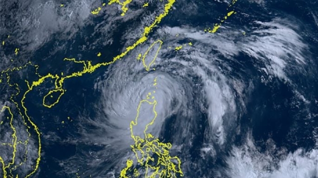 Tifón Doksuri desplaza a miles de personas en Filipinas