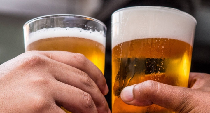 ¿Cómo bajarle a la cerveza? 10 tips para disminuir el consumo de alcohol a la semana