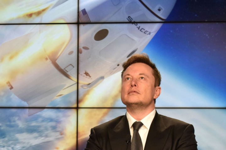 Parte de un cohete de Elon Musk chocará con la Luna tras quedar fuera de control