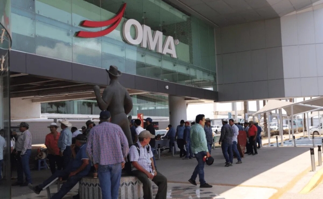 Agricultores de Sinaloa liberan aeropuerto de Culiacán; se reunirán con el gobernador