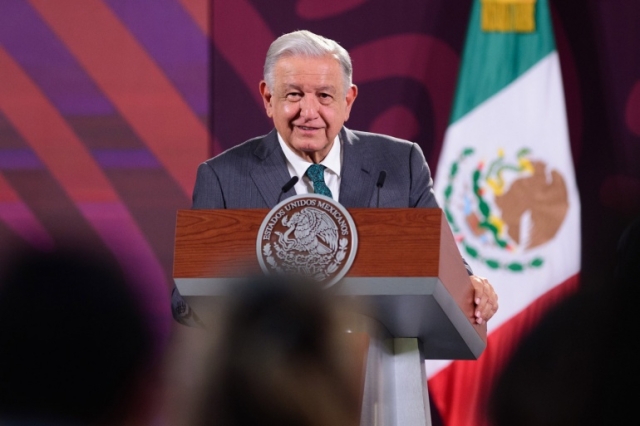 AMLO anuncia que México suministrará electricidad a Belice