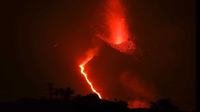 Lava del volcán &quot;Cumbre Vieja&quot; podría llegar al mar.