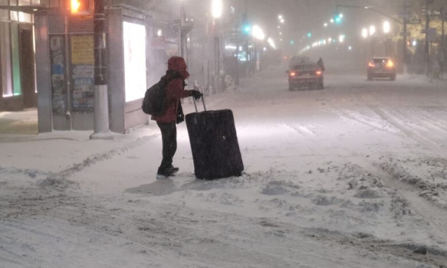 EUA suspende más de tres mil vuelos por tormenta de nieve