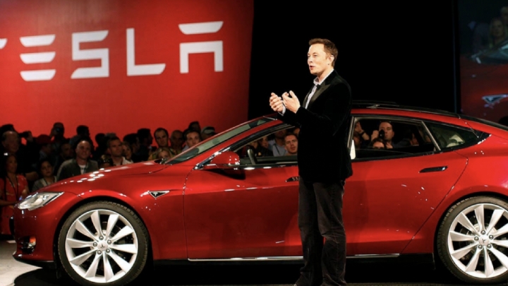 Los automóviles de Tesla totalmente autónomos y sin volante serán una realidad