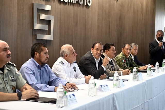El gobernador Cuauhtémoc Blanco encabezó una conferencia de prensa que ofrecieron ayer integrantes de la Mesa de Coordinación para la Seguridad y la Paz. 