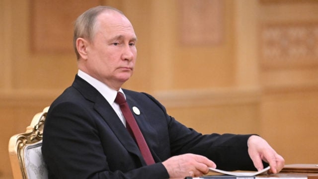 Putin acusa a Estados Unidos y aliados de avivar conflictos en Ucrania