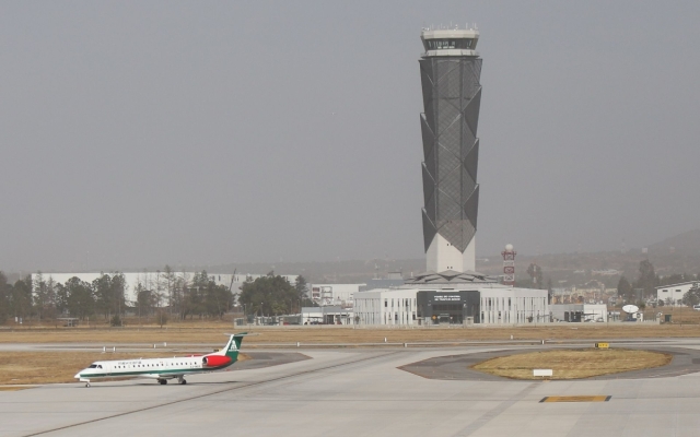 EU cancela 13 rutas de aerolíneas mexicanas y vuelos desde el AIFA