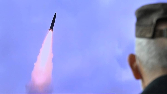 Corea del Norte lanza misil balístico.