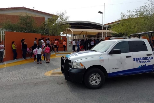Alumno de primaria llevó navaja al salón y amenazó a sus compañeros en Nuevo León