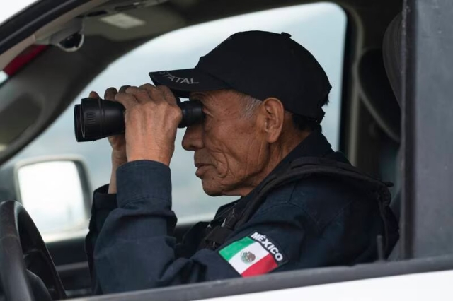 Esta es la historia de Nefi de Aquino, un campesino convertido en vigilante del Popocatépetl