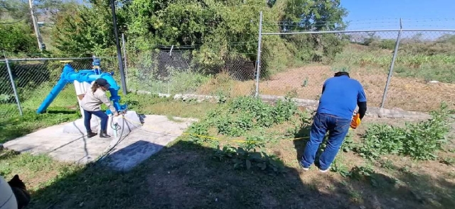 Autoridades ya trabajan en el pozo para mejorar la producción del vital líquido.