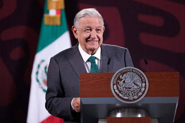 AMLO reconoce aumento del limón por extorsiones en Michoacán