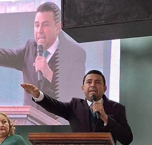 Rinde protesta Gilberto Orihuela Bustos como alcalde de Mazatepec