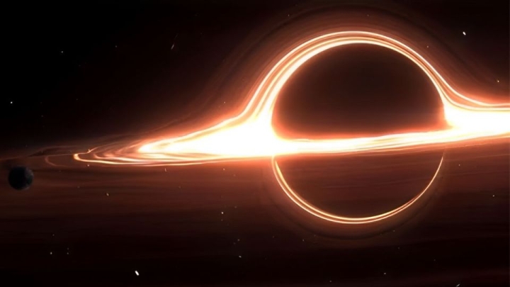 Científicos revelan foto mejorada del agujero negro supermasivo