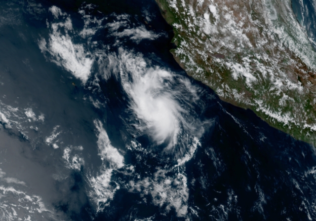 Tormenta tropical Aletta se forma en el Pacífico