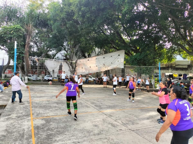 Inicia fase final de torneo de voleibol en Flores Magón