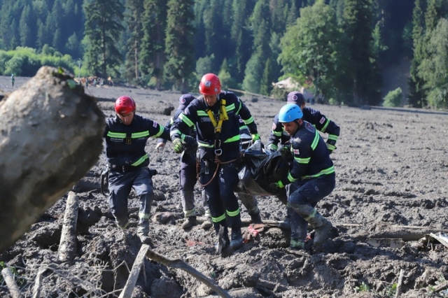 Trágico deslizamiento de tierra en Georgia deja 11 muertos