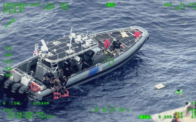 Mueren al menos 11 migrantes tras naufragio en Puerto Rico