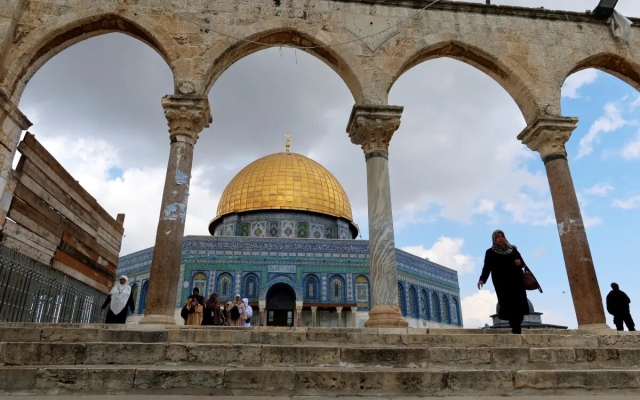 Decenas de judíos ingresan a Explanada de las Mezquitas en Jerusalén