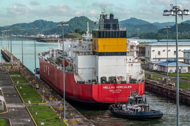 Restricciones a buques continuarán en Canal de Panamá por sequía