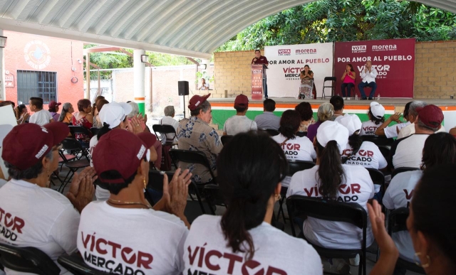Víctor Mercado asegura que es tiempo de las mujeres, tras sostener reunión con artesanas y líderes