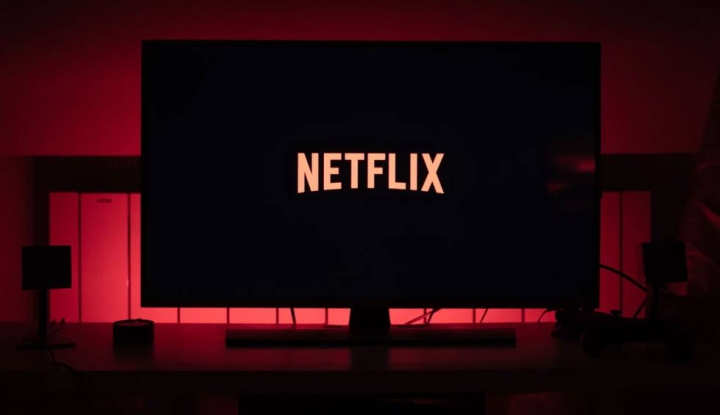 Netflix avisa que empezará a cobrar por miembro extra fuera del hogar en México