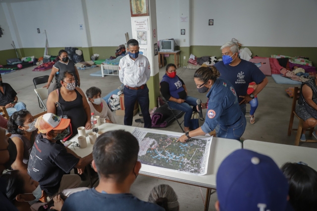 Mantiene CEPCM apoyo institucional tras deslizamiento en cerro de colonia Vista Hermosa