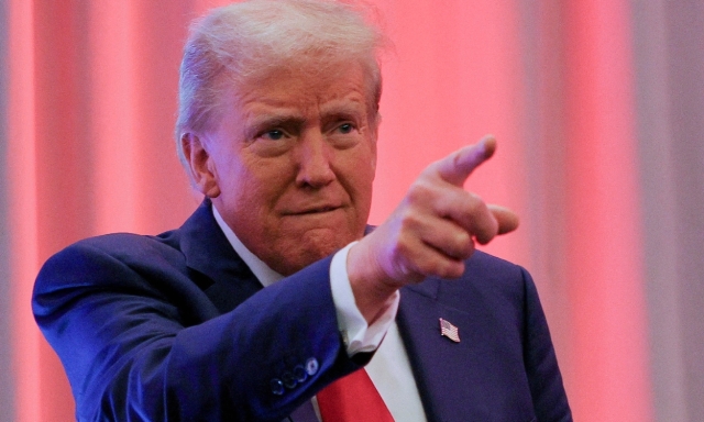 Trump amenaza con aranceles a BRICS si intentan reemplazar al dólar