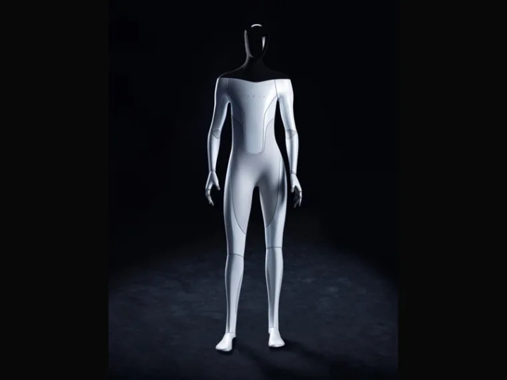 El robot humanoide de Tesla, &#039;Optimus&#039;, estará listo en tres meses