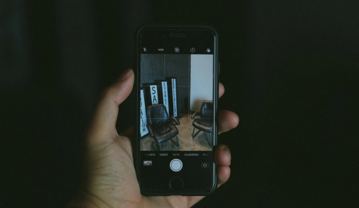 Convierte tu viejo móvil en una cámara de vigilancia con estas apps útiles y seguras