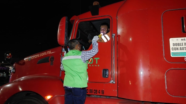 35 conductores infraccionados durante tercera jornada del alcoholímetro en Jiutepec