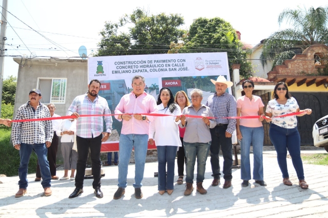 Entrega alcalde de Jiutepec pavimentación de la calle Emiliano Zapata en la colonia San José