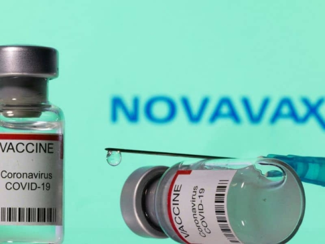 OMS aprueba uso de emergencia de vacuna Novavax.