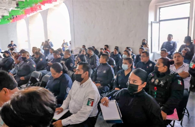 Se realizó el primero de cuatro encuentros en Yautepec para capacitar a los agentes policiacos.