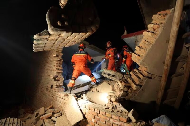 Terremoto en China suma 126 muertos