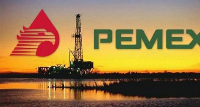 PEMEX incrementará producción de barriles en 700 mil con compra de refinería en Texas.