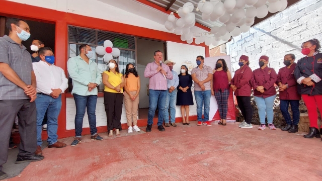 Edil Rafael Reyes pone en operación comedor comunitario en la Instancia Municipal de la Mujer