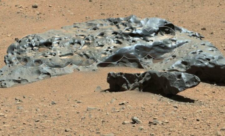 Rover Curiosity halla un meteorito en Marte