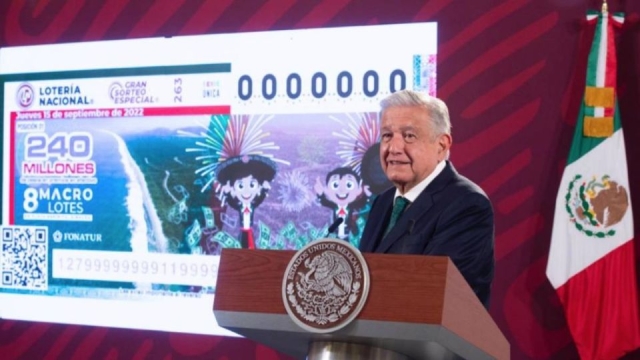 AMLO invita al Grito y al Gran Sorteo para el 15 de septiembre