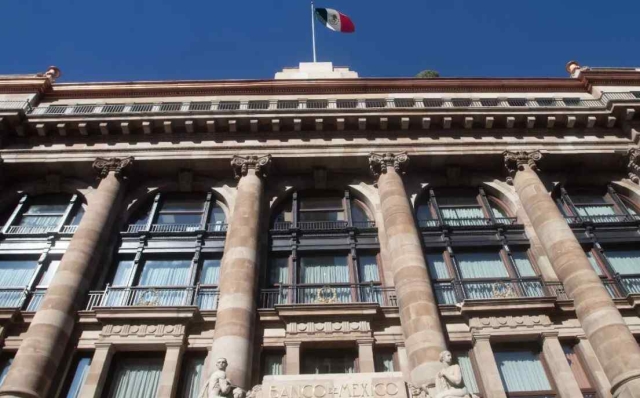 Banxico sube tasa clave a un 6%; cita presiones para la inflación