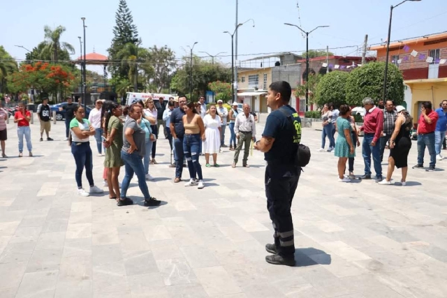 Funcionarios y civiles se sumaron al ejercicio.