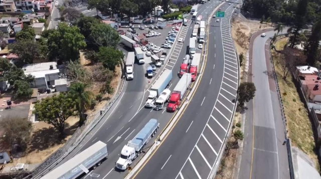 La protesta de camioneros contra Capufe provocó el caos