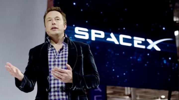 Elon Musk presume Mechazilla, la plataforma de lanzamiento de cohetes de SpaceX
