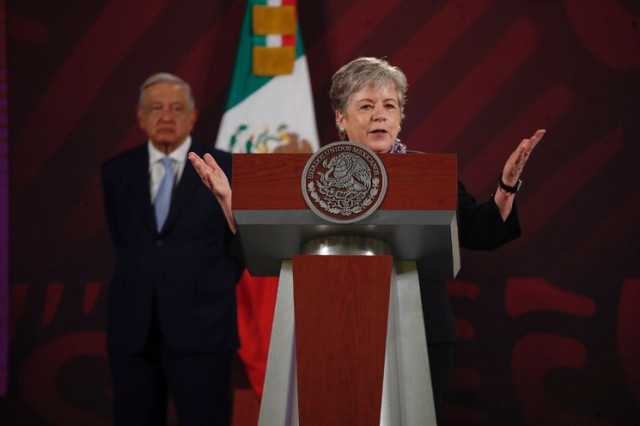 México reiteró a EU su inconformidad por muro flotante