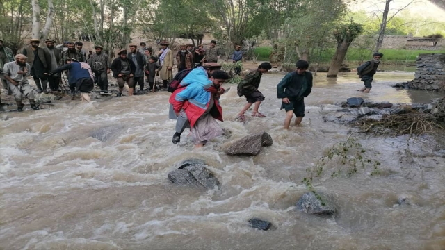 Inundaciones en Afganistán dejan al menos 31 muertos y cientos de desaparecidos