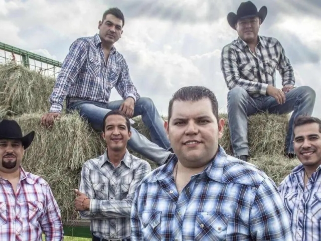 Grupo Duelo sufre accidente después de su concierto en Monterrey