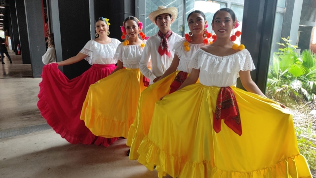 Llevan a cabo festival y concurso de canto del mes patrio en la UAEM