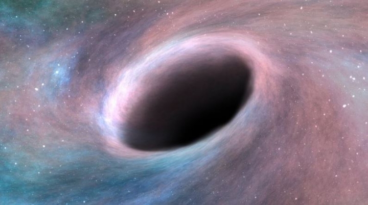 Los misteriosos rayos gamma y los esquivos neutrinos podrían originarse en agujeros negros “casi inactivos”