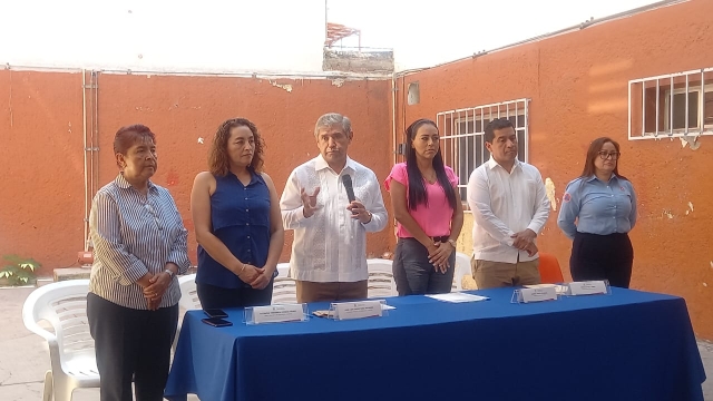 Firman convenio para habilitar albergue temporal para damnificados de Los Pilares